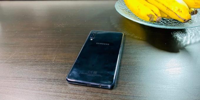 Samsung Galaxy A7: General view