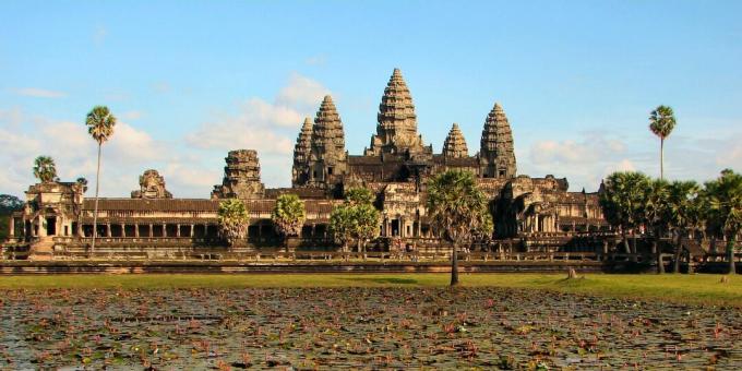 architectural monuments: Angkor Wat
