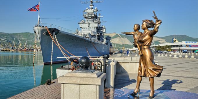 What to see in Novorossiysk: the ship of military glory "Mikhail Kutuzov"