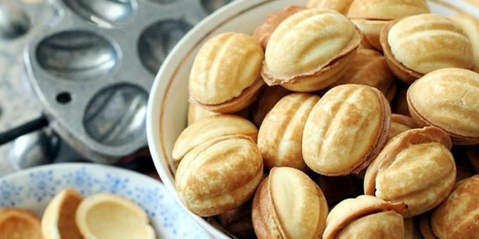 Recipes with boiled condensed milk: Cookies "Nuts»
