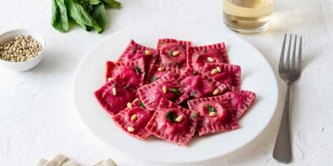 Beetroot ravioli with cheese