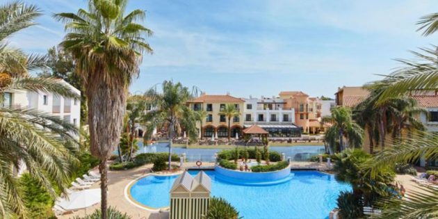 Hotels for families with children: Port Aventura 4 *, Salou, Costa Daurada, Spain
