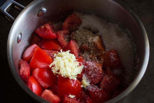 Tomato Jam: Place the ingredients in a saucepan