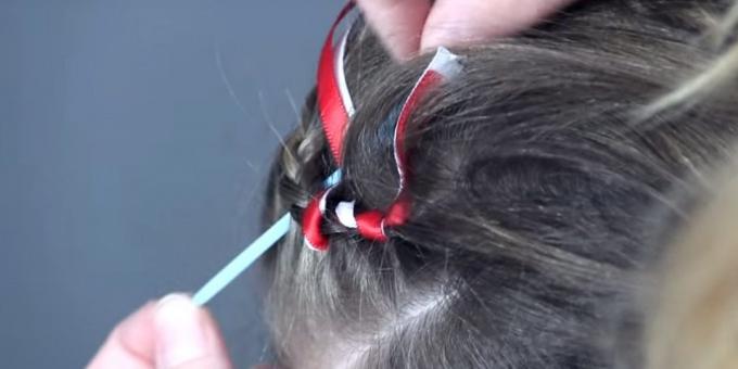 New hairstyles for girls: start the plait lace ribbons
