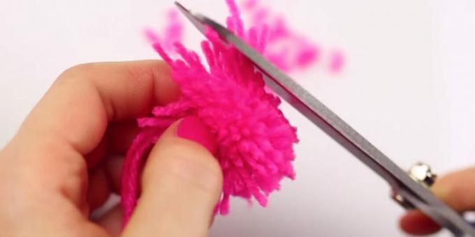 Start shaping the pompom