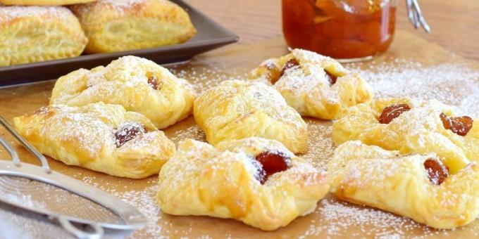 Recipes tasty biscuit: Puff pastry with jam