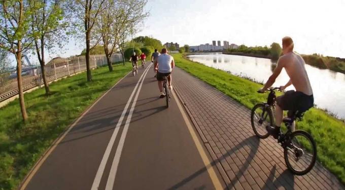 Bicycle paths and parks for jogging in Minsk