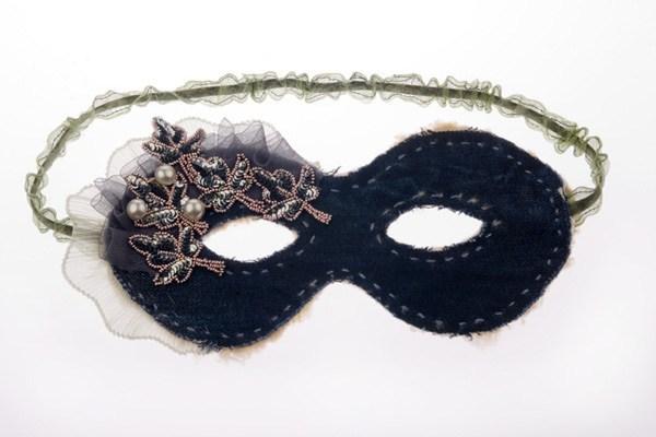 The mask of jeans
