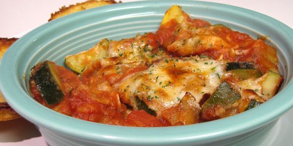 Zucchini in the oven recipes: Baked ratatouille with zucchini and bacon