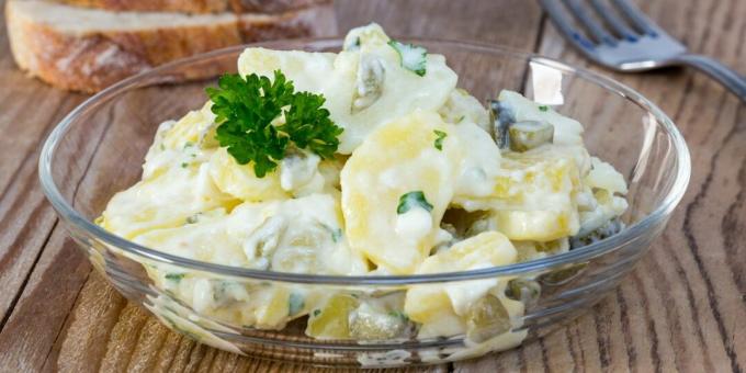 Salad with potatoes and pickles