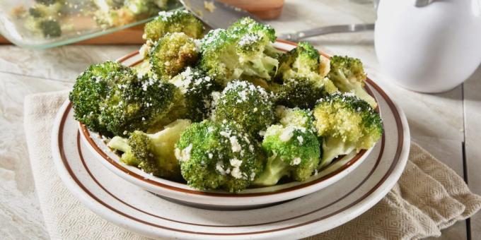 Broccoli baked with garlic