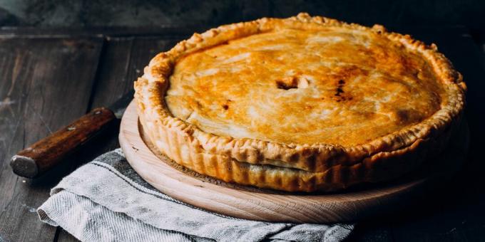 Pie with meat and potatoes on kefir