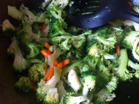 Recipe: Broccoli with oyster sauce