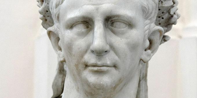 Crazy historical facts: the son of the Roman emperor Claudius accidentally killed himself with a pear