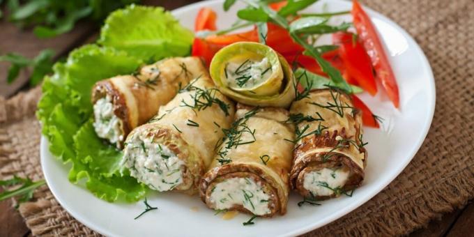 Zucchini rolls with cottage cheese, garlic and dill