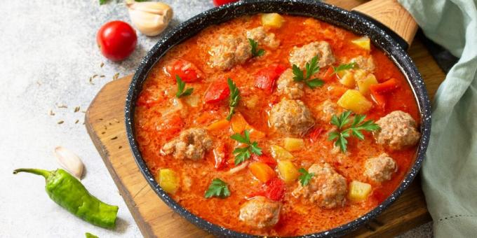 Albondigas - Mexican meatball soup