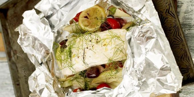 Fish baked in foil