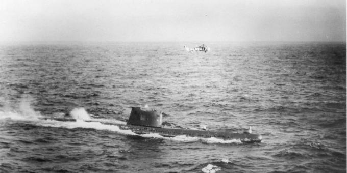 Nuclear war: the submarine "B-59" heads for Cuba
