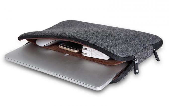 Laptop sleeve