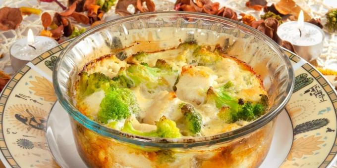Baked broccoli with boiled chicken