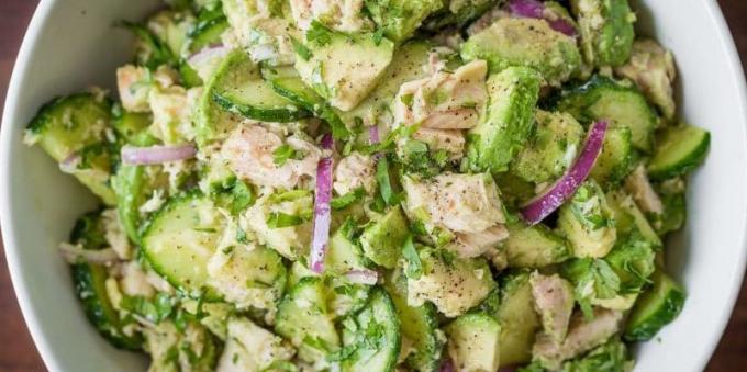 Recipes: Salad with avocado, tuna and cucumber