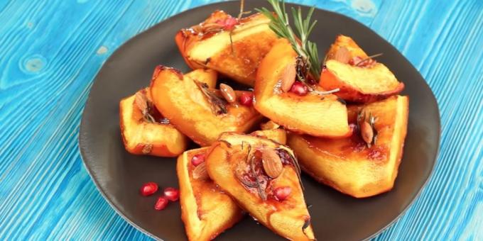 Pumpkin, baked in the oven with honey and rosemary