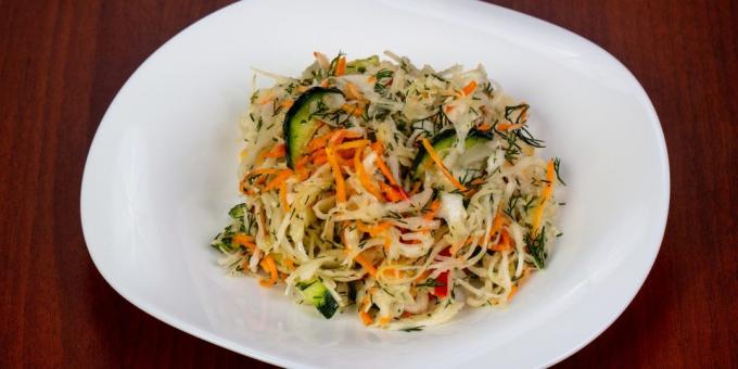 Cabbage in Korean with bell pepper, cucumber and carrots