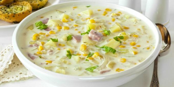 Corn soup with bacon and cream