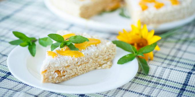 Wafer cake with canned peaches