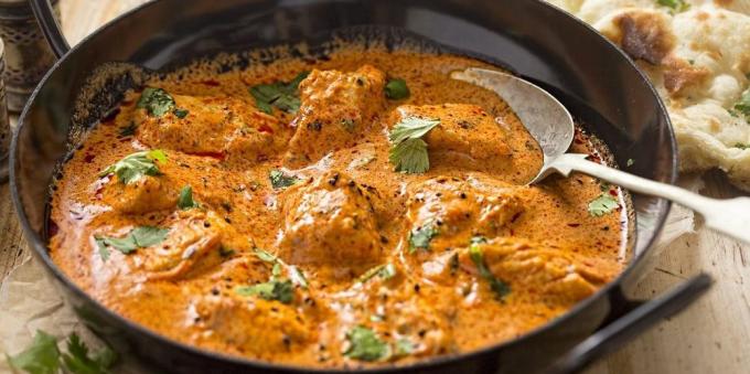 What to cook chicken: Chicken in a creamy tomato sauce