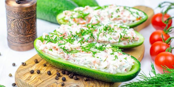 Cucumbers stuffed with cottage cheese