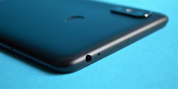 review Xiaomi Mi Max 3: headphone jack