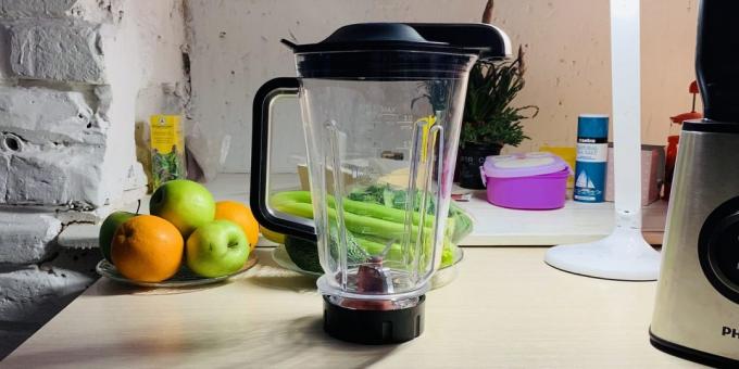 Review of Philips HR3752: Pitcher