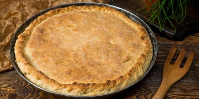 Lenten pie with potatoes