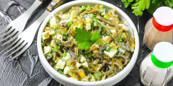 Marine cabbage salad with mushrooms and olives