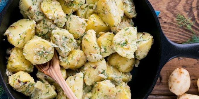 Recipes: Boiled new potatoes in a creamy garlic sauce