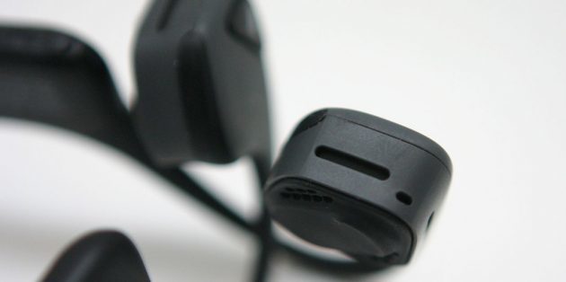 Headphones with a bone conduction sound AfterShokz Trekz Air