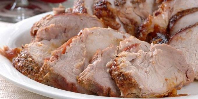 How to cook boiled pork in the oven with the soy sauce and honey