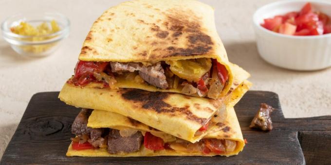 Quesadilla with beef and cheese