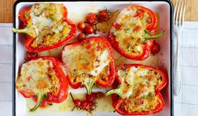 Stuffed Peppers with Quinoa and Meat