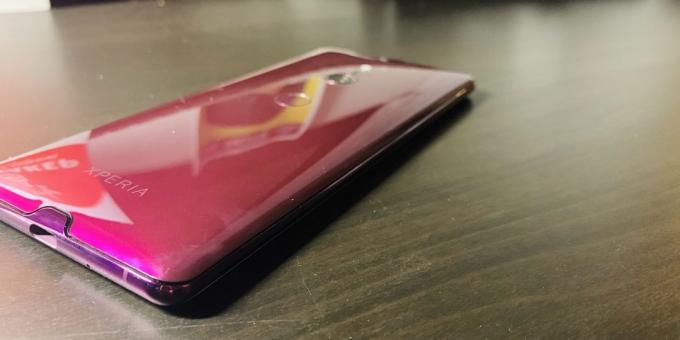 Sony Xperia XZ3: Facets and rear panel