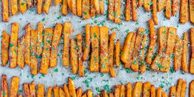 Pumpkin in the oven fries with parmesan and paprika