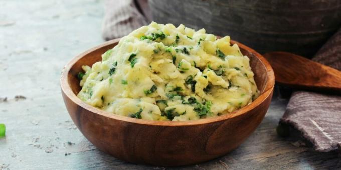 Mashed potatoes with nettles and green onions