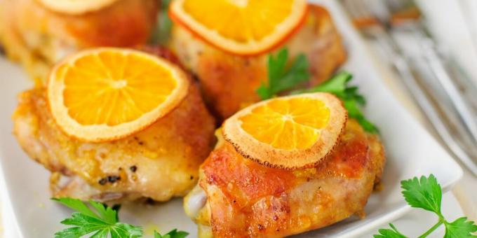 Chicken baked with oranges