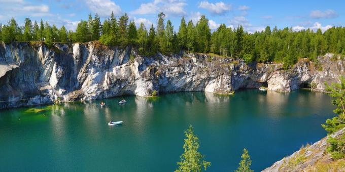 amazing places in Russia: mountain park "Ruskeala", Karelia