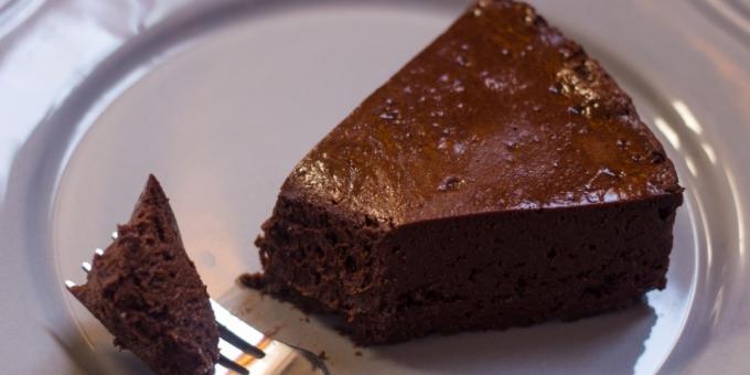 Chocolate mousse cake with 3 ingredients
