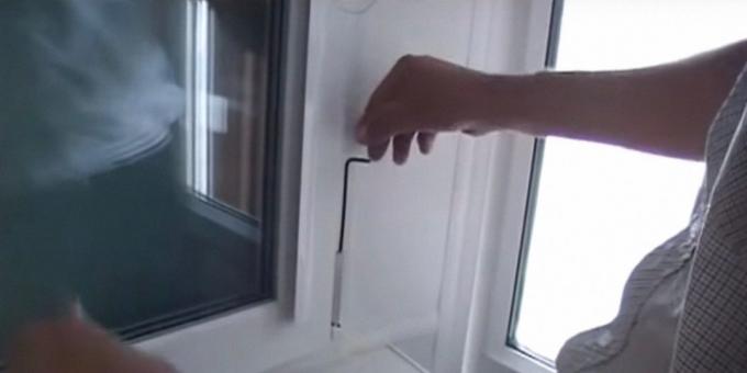 How to lift the bottom of the window