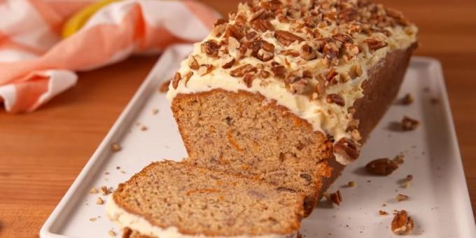 Banana cakes Banana and carrot cake with cream