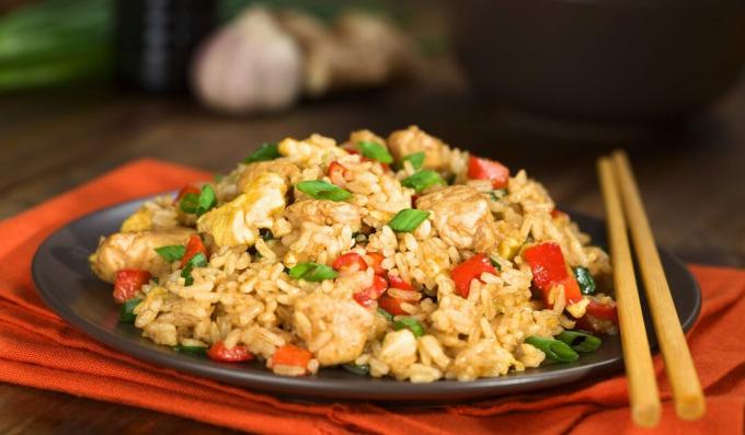 Rice with chicken and vegetables in one bowl