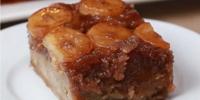 Banana cakes: Inverted cake with caramelized bananas